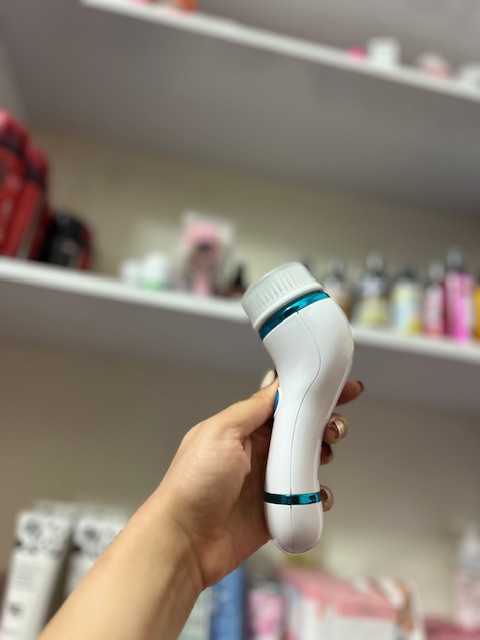 فیس براش برقی
