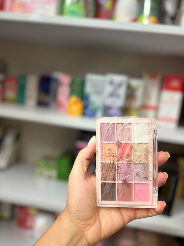 سایه چشم ۱۲رنگ